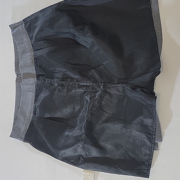 Guanny Mini Skirt Size Small - Picture 3 of 7